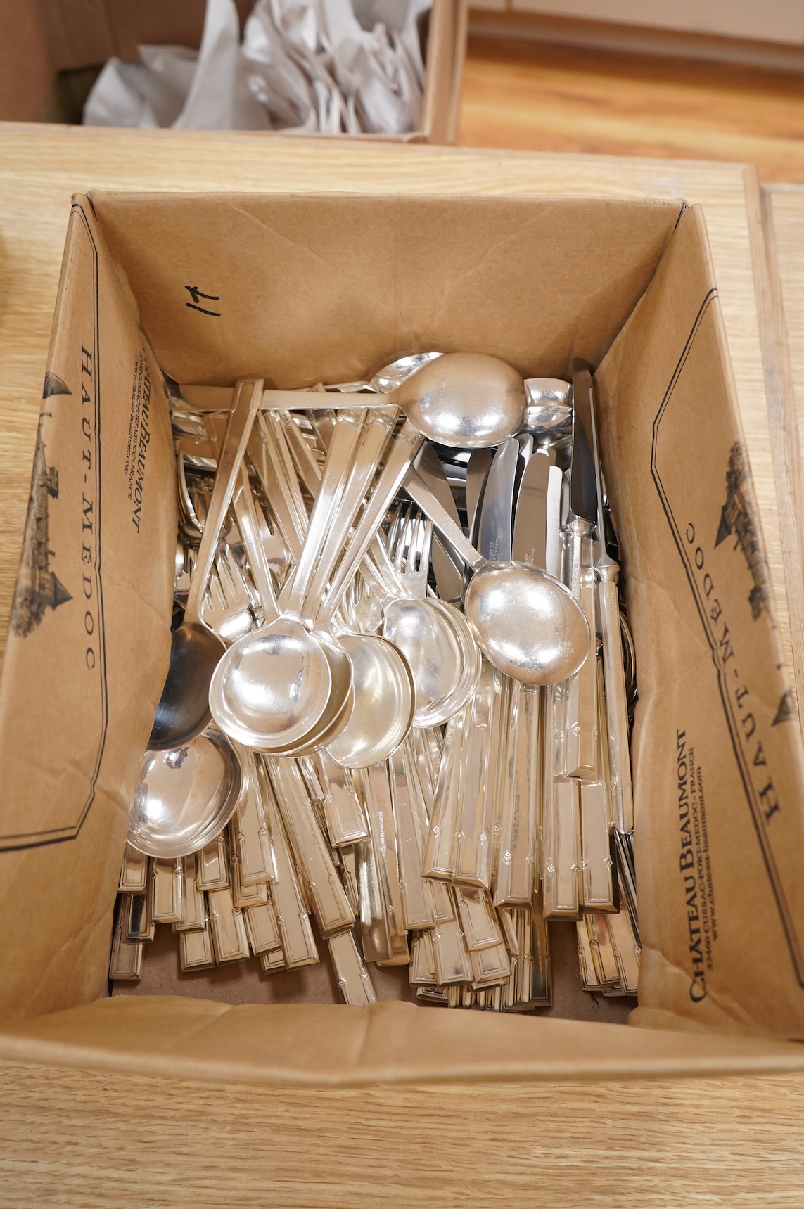 A loose canteen of plated cutlery